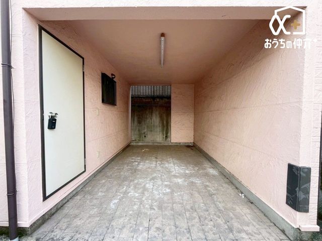 nOώʐ^ ԂJrhCK[ẂAVɍEꂸKɏoł֗ȃXy[XBו̐ς݉낵X[YŖ̕炵DT|[g܂B