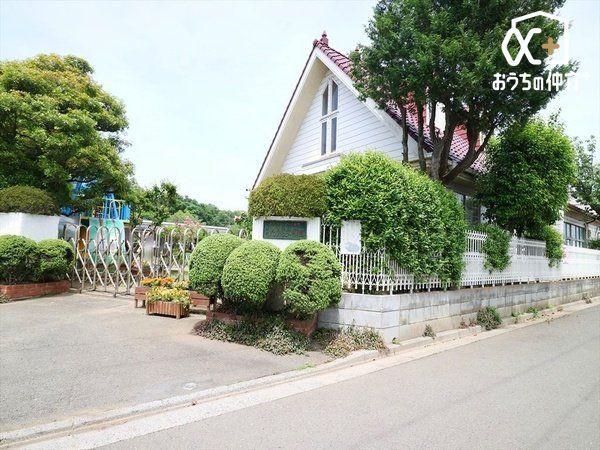 ���ӊ� �k��5���B�i�q��������u�V���w�v����u����������c�t���v�܂� �k��28���B���H����ςĂ��A�����c�t���ł��B 330m