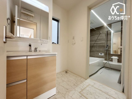 ʑEʏ gxxƂčsLXƂʉϑ