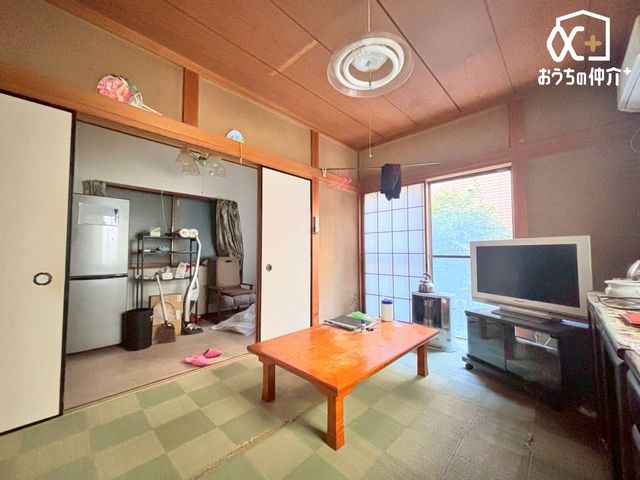 rO `Living`͋C̘a^Cv_CjOB