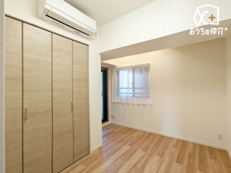 q qɃIXX4.6m̗lqB傫߂̃N[[bgtĂ邽߁Aql̕׋Eߗޓ֗Ɏ[\łB