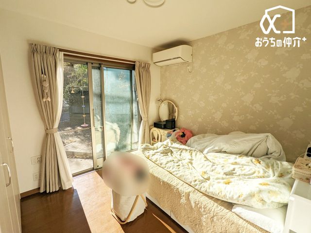 Q QɃIXXȖ5.7m̗lqłBN[[bgtĂAQEߗޓLxɎ[\ȐQłB