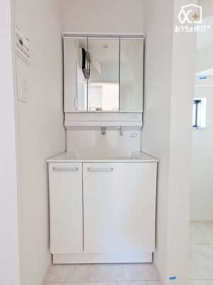 ʑEʏ Oʋ^Cv̐ʉϑłBOʋ^Cv̐ʉϑ͎g肪ǂAׂ[ł܂B[XbLЕtʏłB