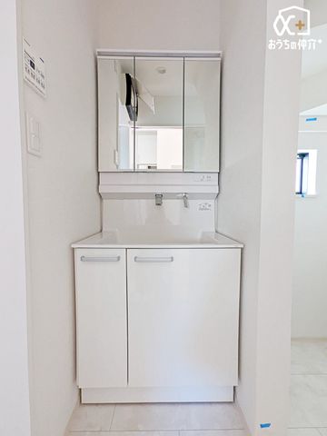 ʑEʏ Oʋ^Cv̐ʉϑłBOʋ^Cv̐ʉϑ͎g肪ǂAׂ[ł܂B[XbLЕtʏłB