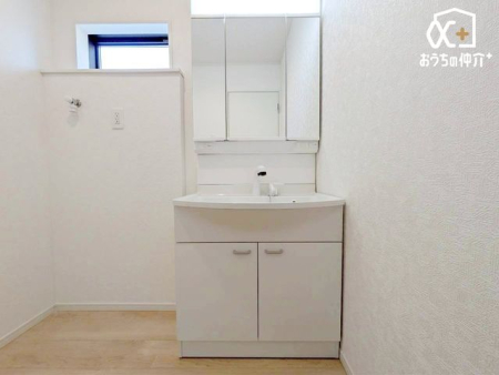 ʑEʏ Oʋ^Cv̐ʉϑ`̗oɂ[ł܂