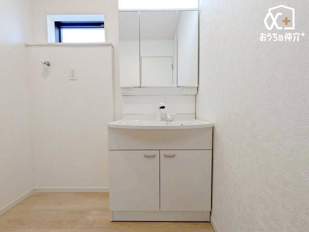 ʑEʏ Oʋ^Cv̐ʉϑ`̗oɂ[ł܂