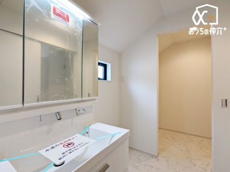 ���ʑ�E���ʏ� ����������ʕ����ǍD�ȃ����h���[�X�y�[�X�ł��B