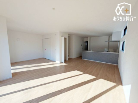 ���r���O -