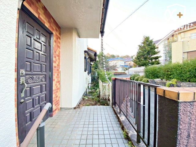 ̑ uvuÂȁvX݂̂ߑȂÂтƕ点܂B܂AXŜŖhƑ΍ɐϋɓIȏZXAqǂƈꏏɏZłeɂƂĂArISďZ݂₷ZXƂȂ܂B