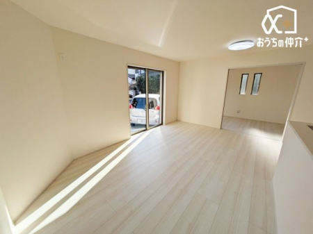 ���r���O -