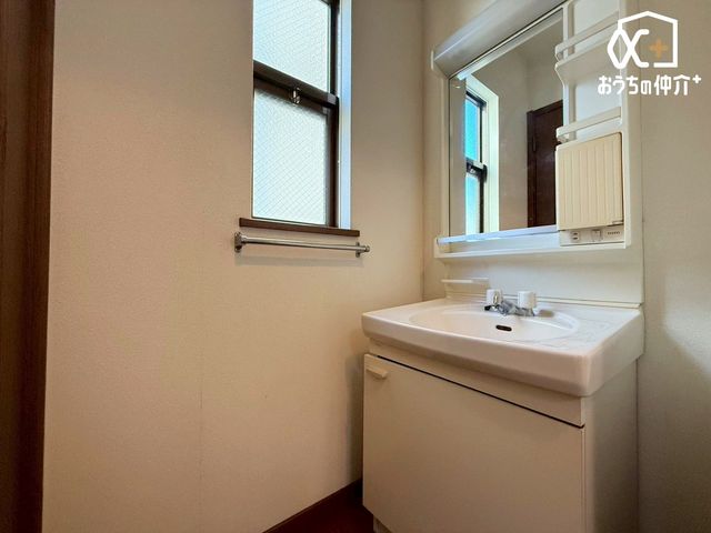 ʑEʏ `Wash room`̍Qԑтł]TĎxxłLpE_[[B[LxȂ̂ŌڂXbLƐڂł܂B