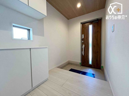 ���� �V���[�Y�{�b�N�X�t���̌��ւł��B