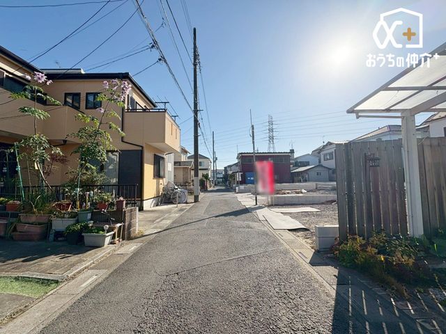 nOώʐ^ OʓH͓4ɖʂĂAHłzʕǍDłBڂ̑Oɂ̓EFp[NƂȂ₪̂ɕ֗B