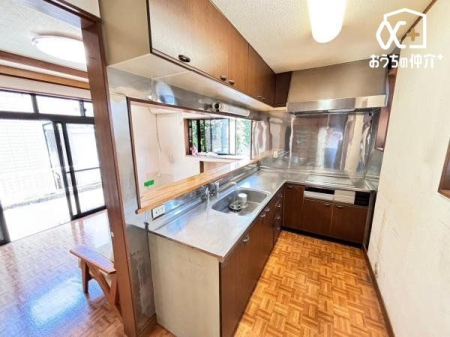 Lb` `Kitchen`gLb`炱AH̏yԂɁAZłX[YɖʂȂƂłAȒPɂłȂǁAyLb`Xy[XɎdグ܂B