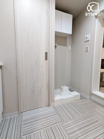 ���ʑ�E���ʏ� �������̂�����ʁ����󁕒E�߃X�y�[�X�ł��B��Ƃ�̂����Ԃł����C���̂����ւ����炭�炭�ł��B