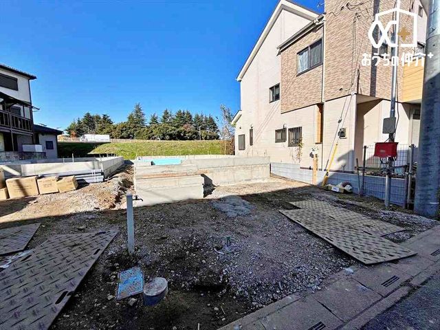 nOώʐ^ 痣ꂽAÂŐS炮ZBƂԂ߂ɂ҂̃P[VłB