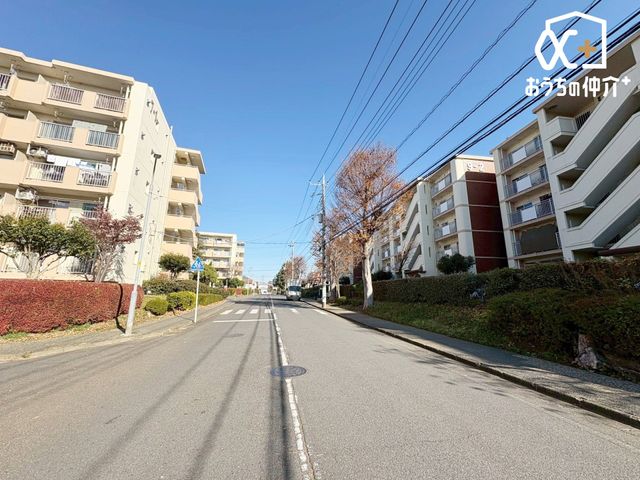 ̑ ՐÂȏZnŎqĉƑɃsb^B̂UKȗ΂Ɍb܂ꂽGAŁARɕ܂ꂽ₩ȕ炵邽߂́AƂ肠ZĂ܂B