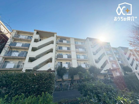 nOώʐ^ ՐÂȏZnŎqĉƑɃsb^B̂UKȗ΂Ɍb܂ꂽGAŁARɕ܂ꂽ₩ȕ炵邽߂́AƂ肠ZĂ܂B