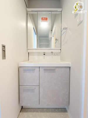 ʑEʏ `Wash room`Oʋ^Cv̐ʉϑłB̗oɂ[ł̂ŃX^CbVȋԂۂĂ܂I