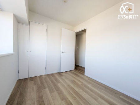 [ `Room`m̓i`ȃt[OƗF̕ǂACeAl̂ƂĂyłˁI