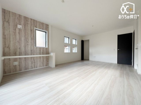 ���r���O -