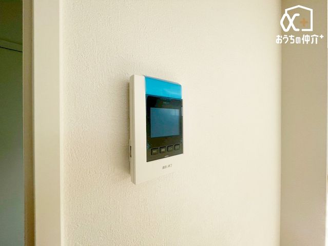 ���̑� �e���r���j�^�[�t���C���^�[�z��