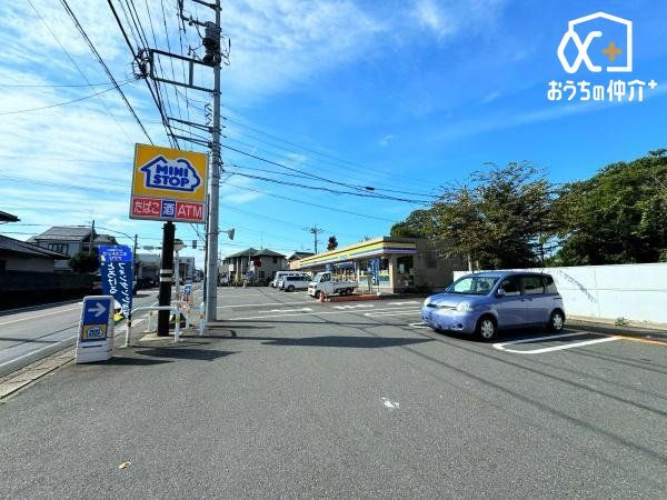 ���ӊ� �~�j�X�g�b�v����O����3���ړX �k��8���B24���ԉc�ƂȂ̂ŁA�}�Ȃ��������ɂ��֗��ł��B���H����y�����p�i��̔����Ă���܂��B���ԏ�G�L 630m