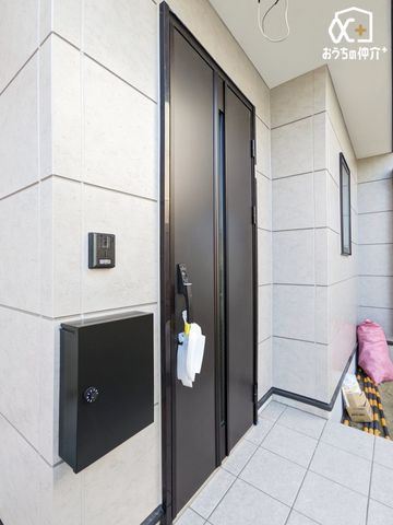 ���� �O���猩�����ւ܂��̗l�q�ł��B���񌻒n�ɑ����^��ł����������������������B