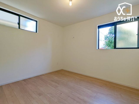 q 傫߂̃N[[bgtĂ邽߁Aql̕׋EߗށEQ֗Ɏ[\łB