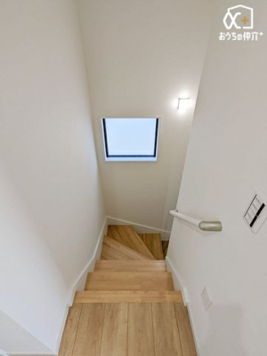 ̑ 薾邭A肷tňSȊKiłB