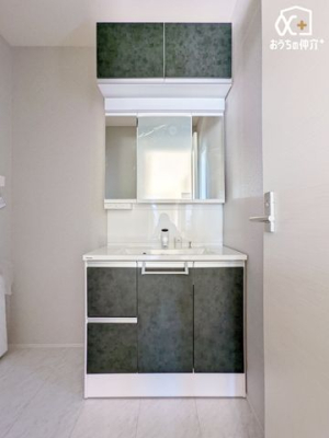 ʑEʏ Oʋ^Cv̐ʉϑłBOʋ^Cv̐ʉϑ͎g肪ǂAׂ[ł܂B[XbLЕtʏłB