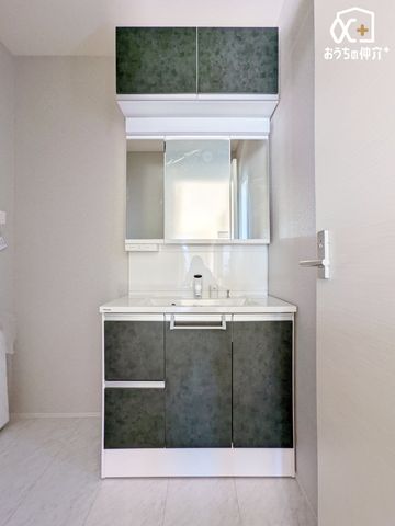 ʑEʏ Oʋ^Cv̐ʉϑłBOʋ^Cv̐ʉϑ͎g肪ǂAׂ[ł܂B[XbLЕtʏłB