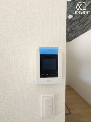 ̑ hƖʂłSTVj^[tC^[złB