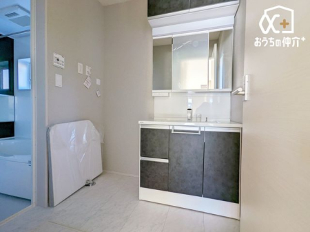 ʑEʏ Vv[hbT[tʑŁAZ̎xxX[YłI