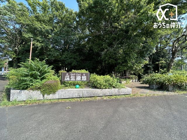 ӊ ZΒn k7B炬Ă̂ŉĂɂ͗X|bgłBrɂ͏A肪ɂA{ȂǗlXȐĂ܂B 500m