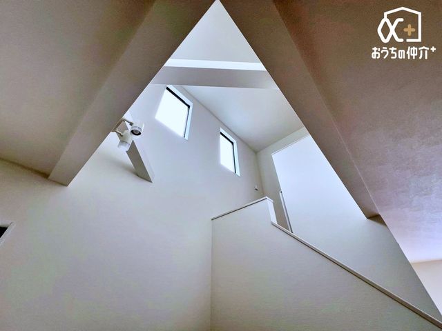 ���̑����� �L�b�`�����̋�Ԃ����������ɂȂ��Ă���܂��B��K����̎ʐ^�ɂȂ��Ă��葋����ɓ��������g�����ł��B