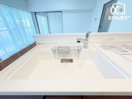 Lb` LXƂVN̗lqłB􂢕VŃA̐􂢕yĂ܂B