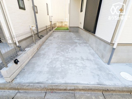  LXƂJ[Xy[XBOʓHLAԂ̏oX[Yɍs܂B