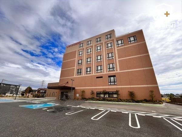 ���ӊ� ������L�O�a�@ �k��13���B�ڂ̑O�Ƀo�X�₪����A���ԏ���傫�ȕa�@�B 1020m