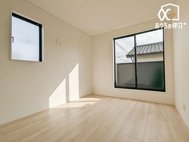 Q Qɂ߂6.5mIoRj[ɖʂ邢ŊJ܂B