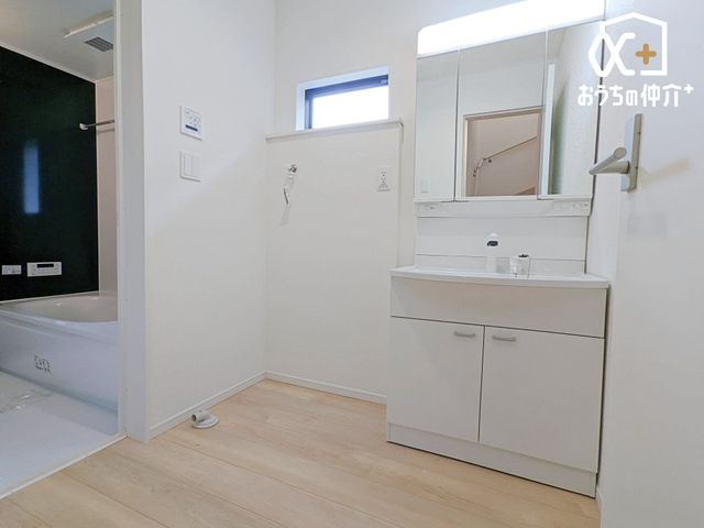 ʑEʏ LXƂʃXy[XŁAZ̎xxX[YłI