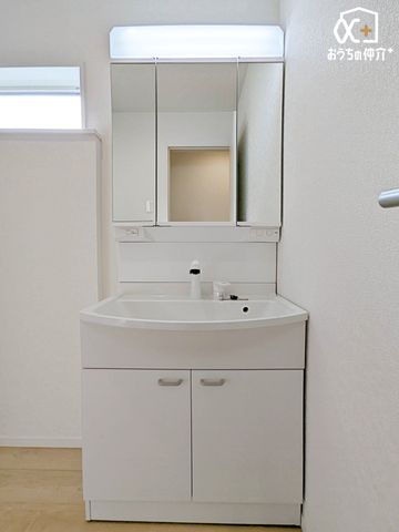 ʑEʏ Oʋ^Cv̐ʉϑłBOʋ^Cv̐ʉϑ͎g肪ǂAׂ[ł܂B[XbLЕtʏłB