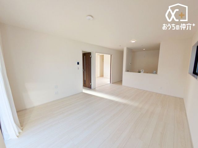 ���r���O -