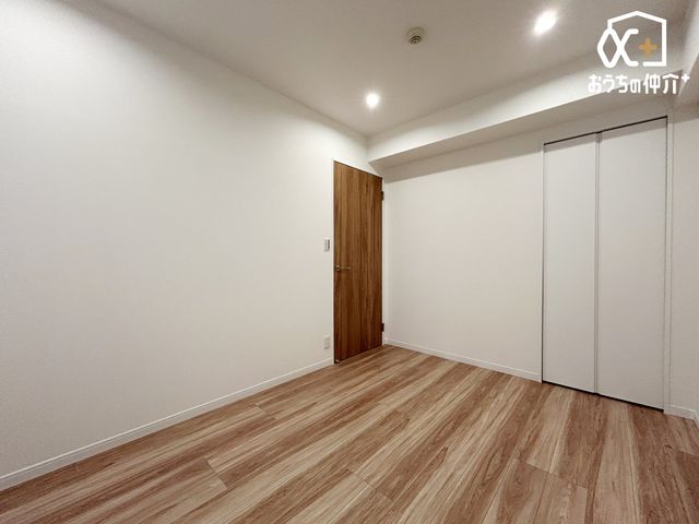 �q������ -