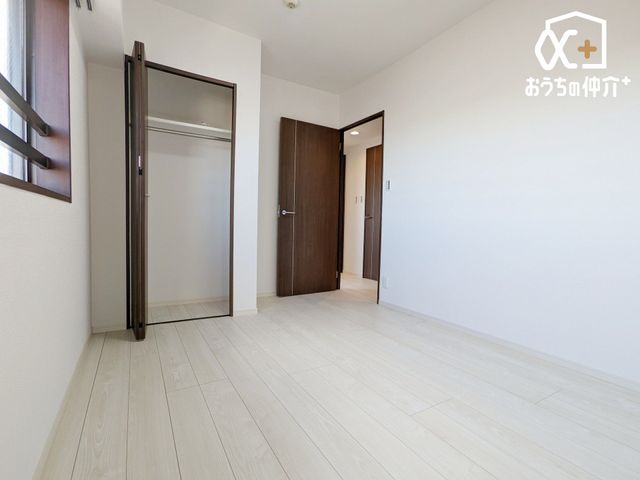 ̑ qɃIXXȗm̗lqBN[[bgtĂ邽߁Aql̕׋Eߗޓ֗Ɏ[\łB