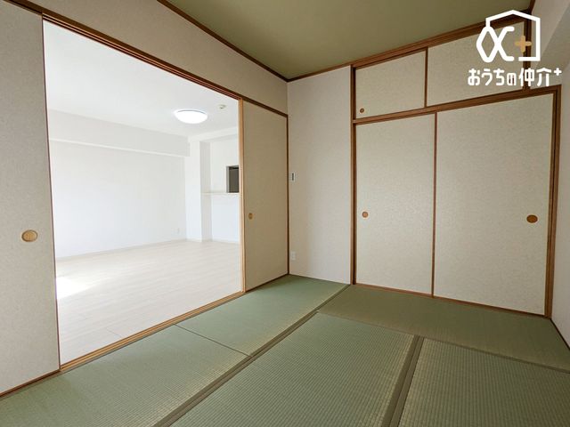 q rO̘a͗qԂQʂŏd󂵂܂B