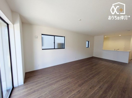 ���r���O -