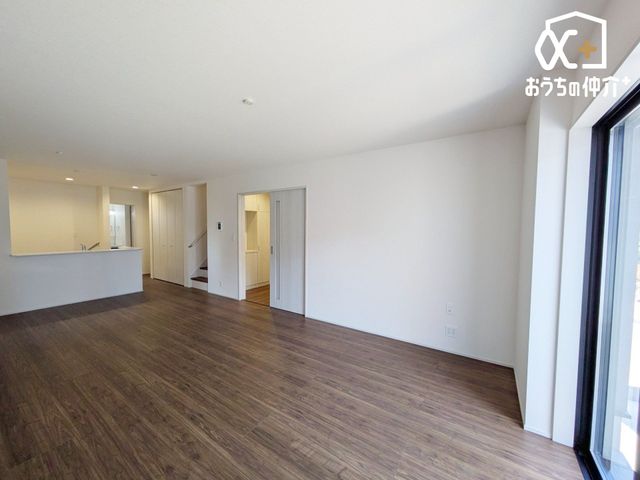 ���r���O -