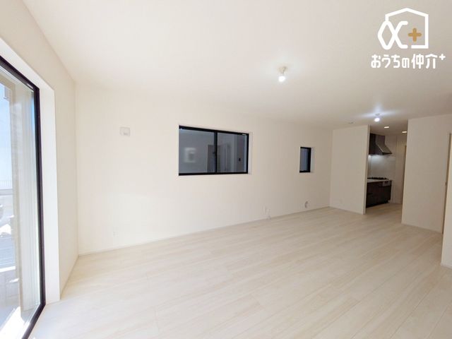 ���r���O -