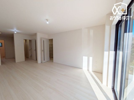 ���r���O -